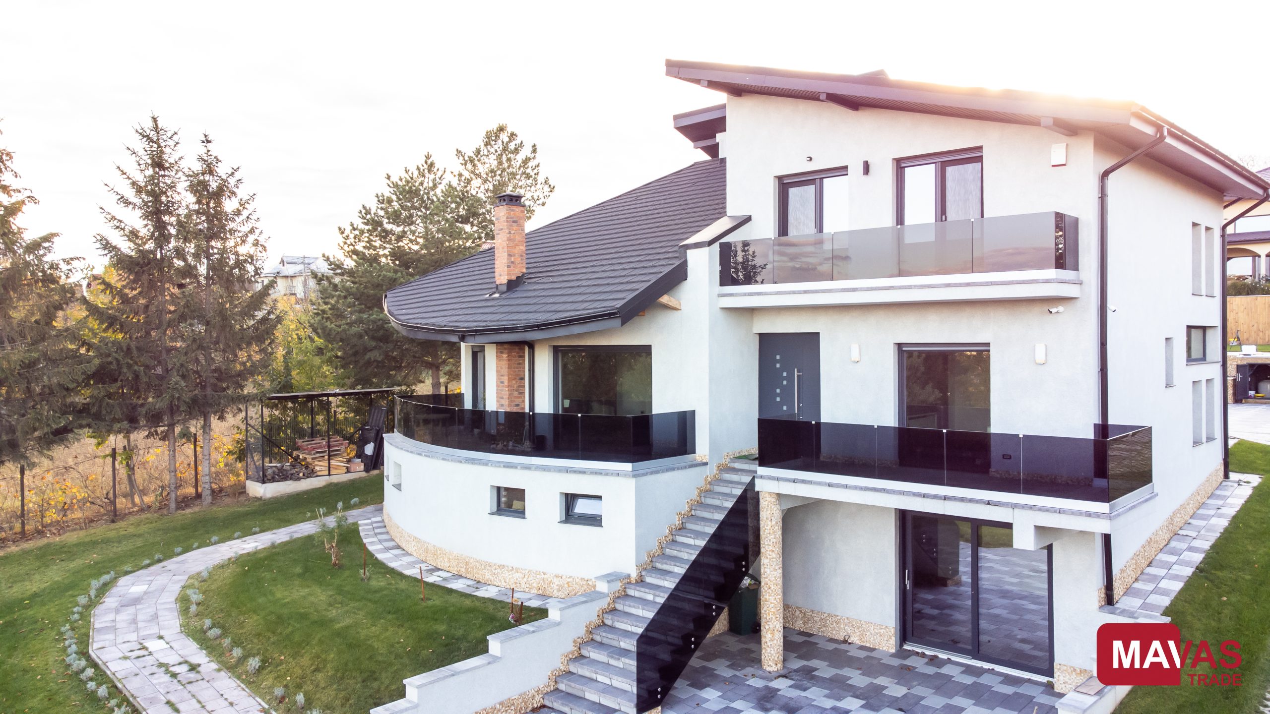 Complex turistic Blagești – sistem Salamander 76 cu rulouri aluminiu manuale