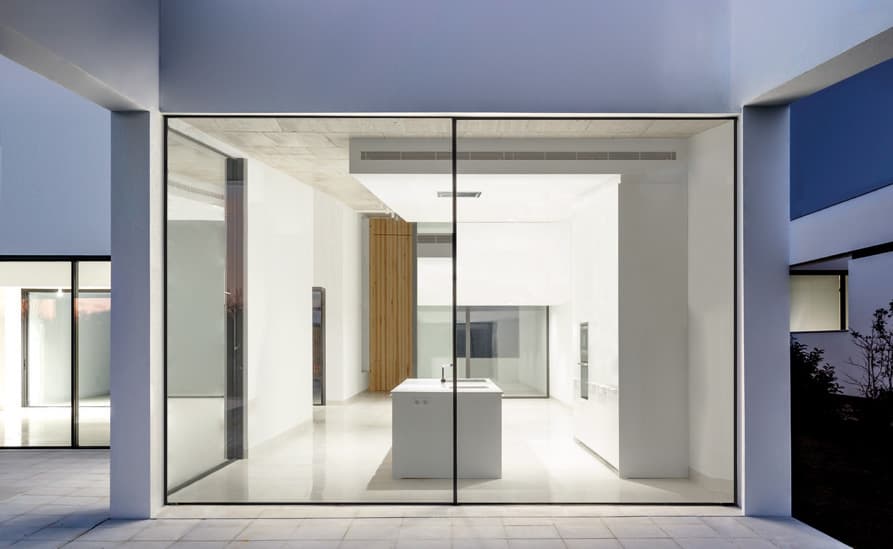 Sistem glisant aluminiu COR Vision Plus cu 94% suprafață vitrată