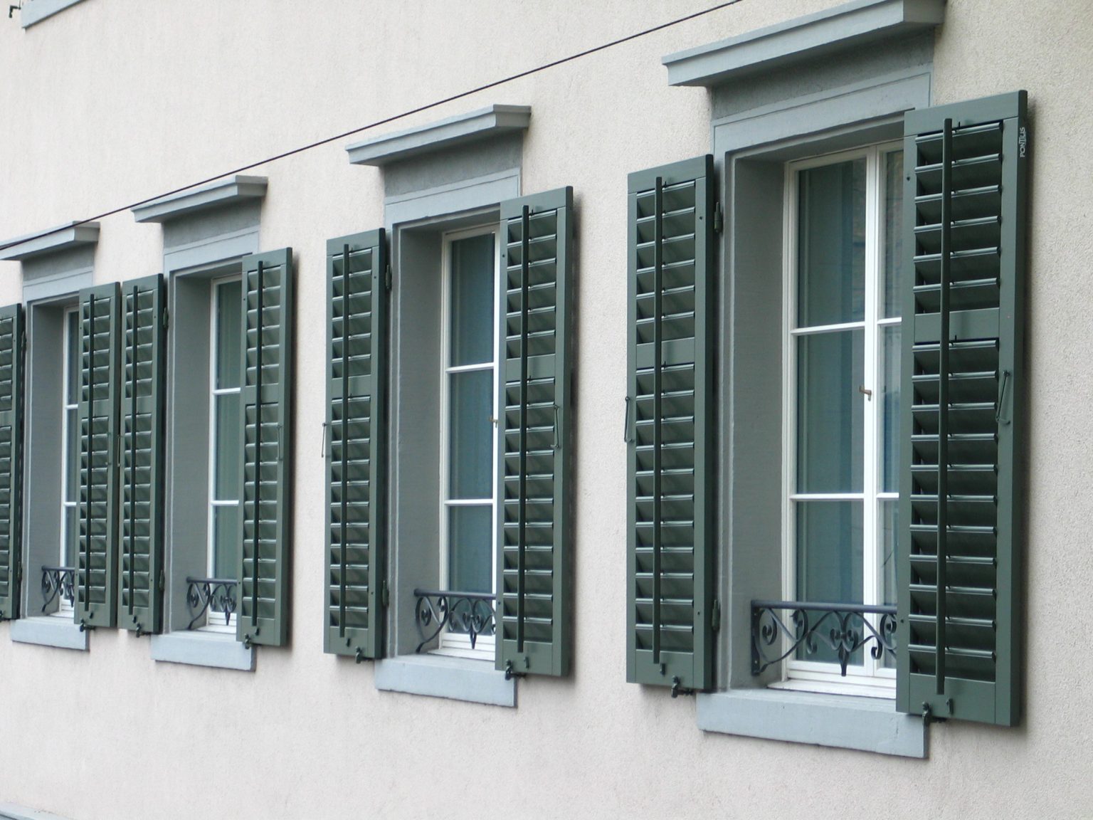 Obloane aluminiu exterioare – control climatic și securitate sporită